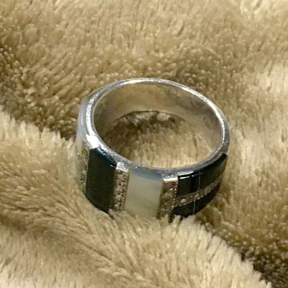 Vintage Mother of Pearl Black Onyx Marcasite Sterling Silver Ring - Picture 6 of 8